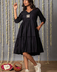 V Neck Cotton Mul Black Graduated Dress