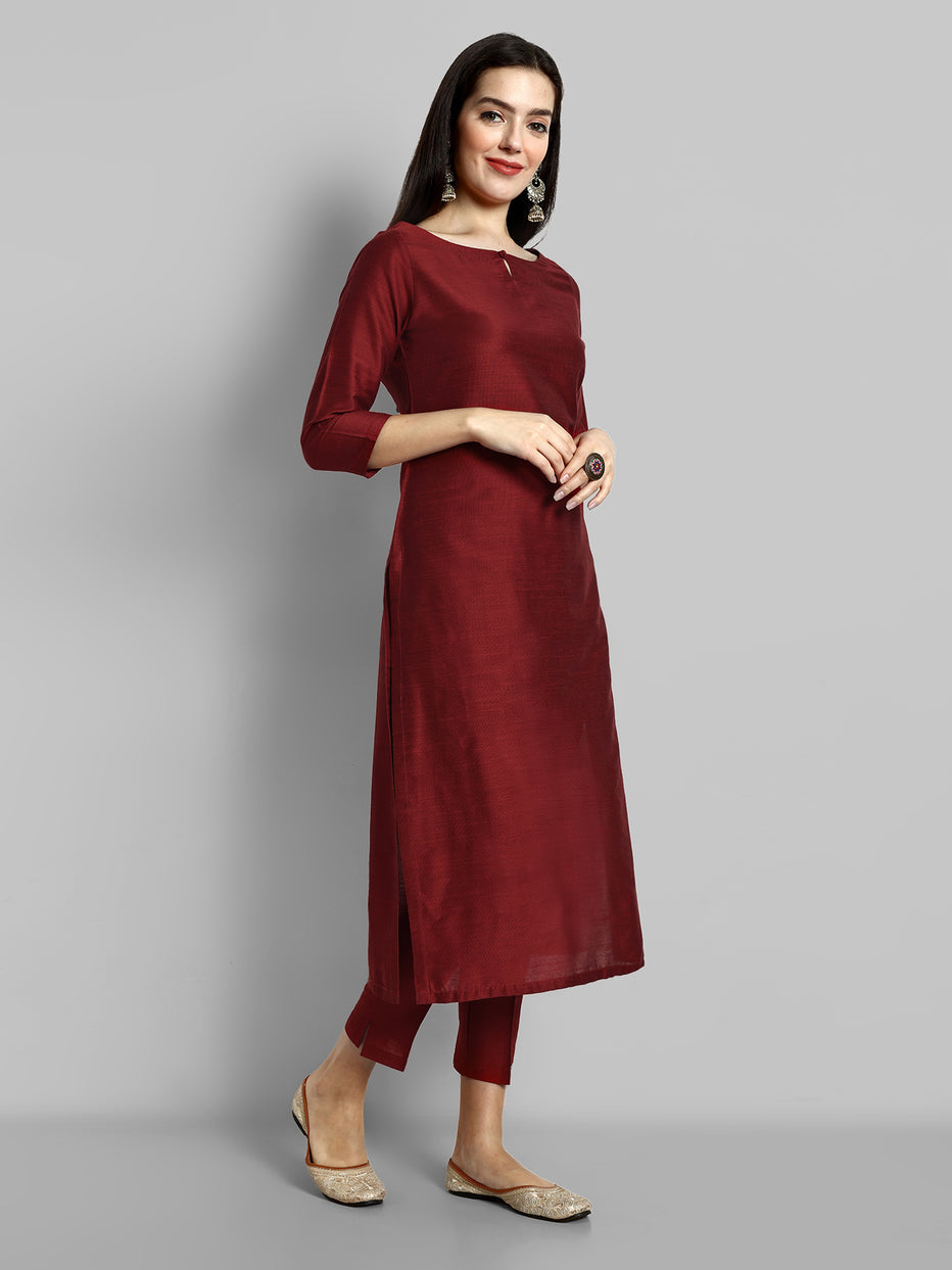 Red Key hole Boat Neck Kurta