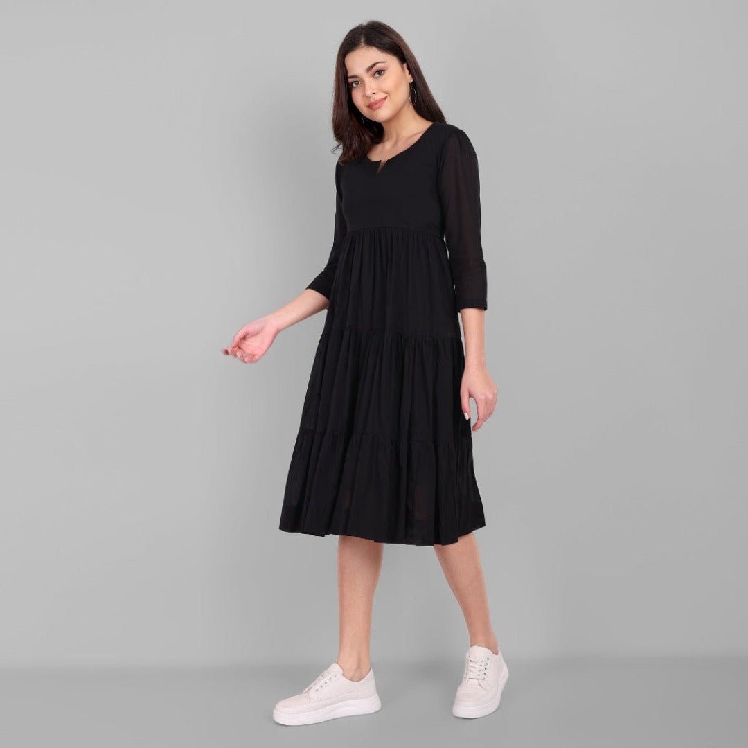 Black Cotton Mul Short Graduated Dress