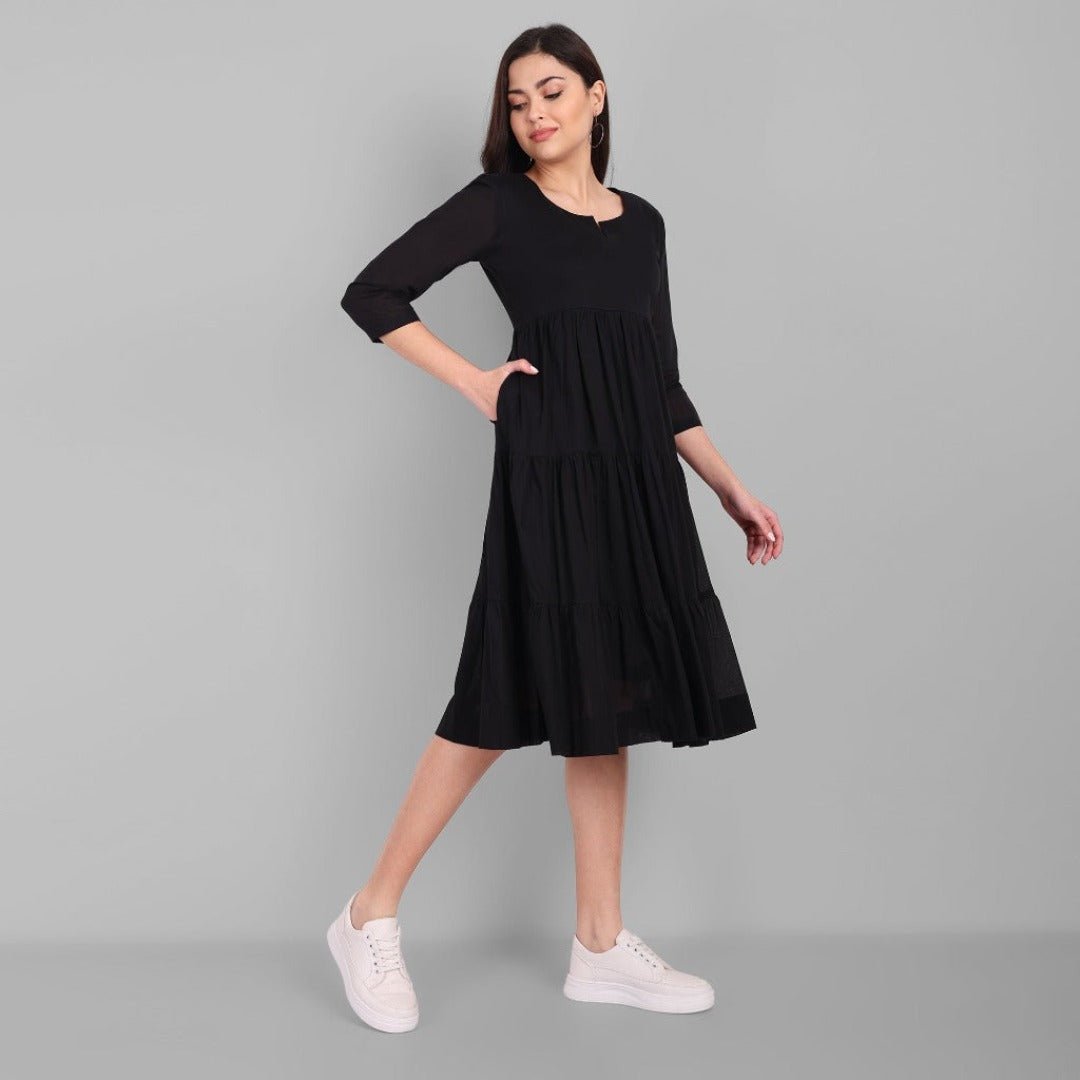 Black Cotton Mul Short Graduated Dress